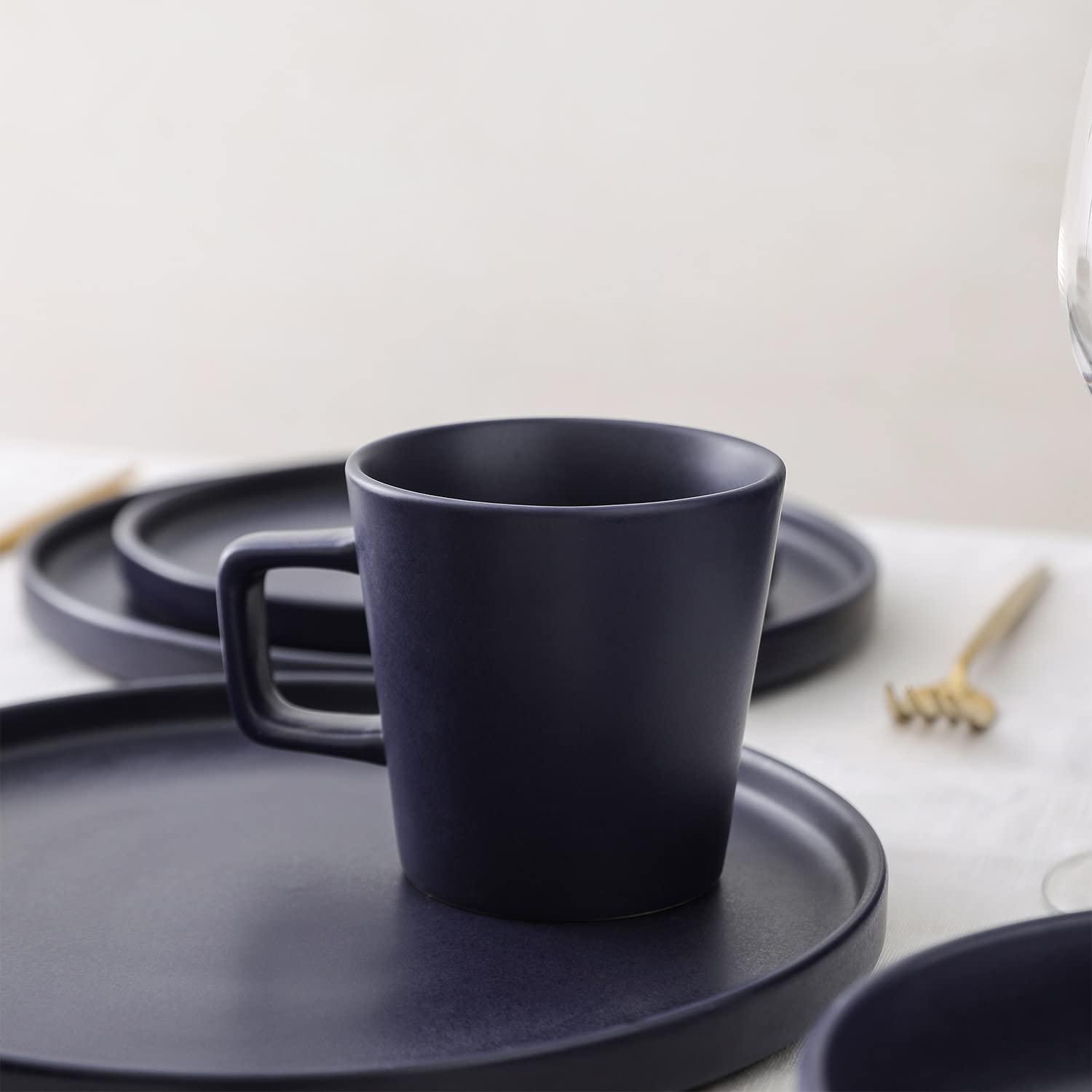 Stone Lain Cleo Modern Stoneware 16-Piece Dinnerware Set, Plates and Bowls Set, Dish Set Service For 4, Dark Blue