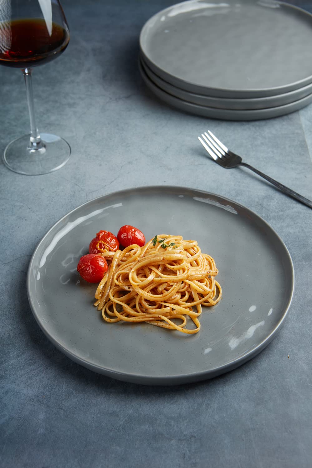 Famiware Mars Stoneware Dinnerware Set for 4, Dark Gray