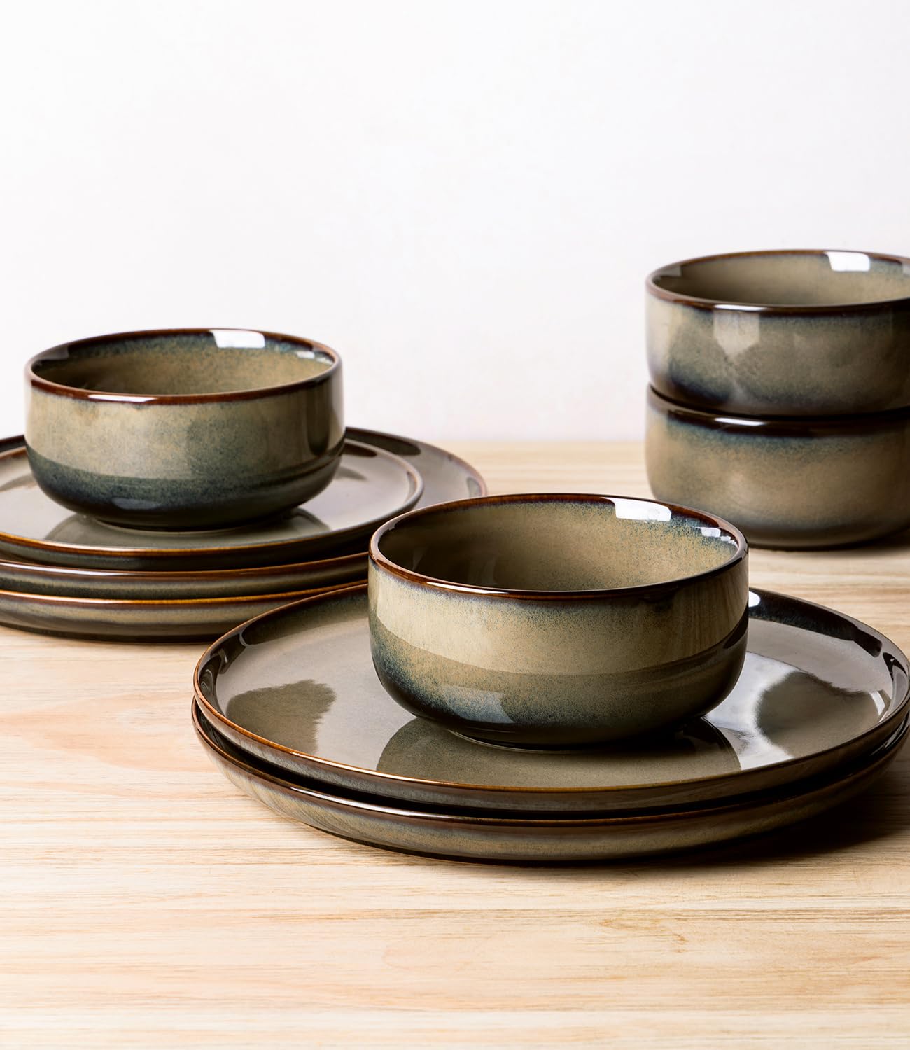 TheTerra Ceramic Dinnerware Set for 8, 24-Piece Plates and Bowls Set