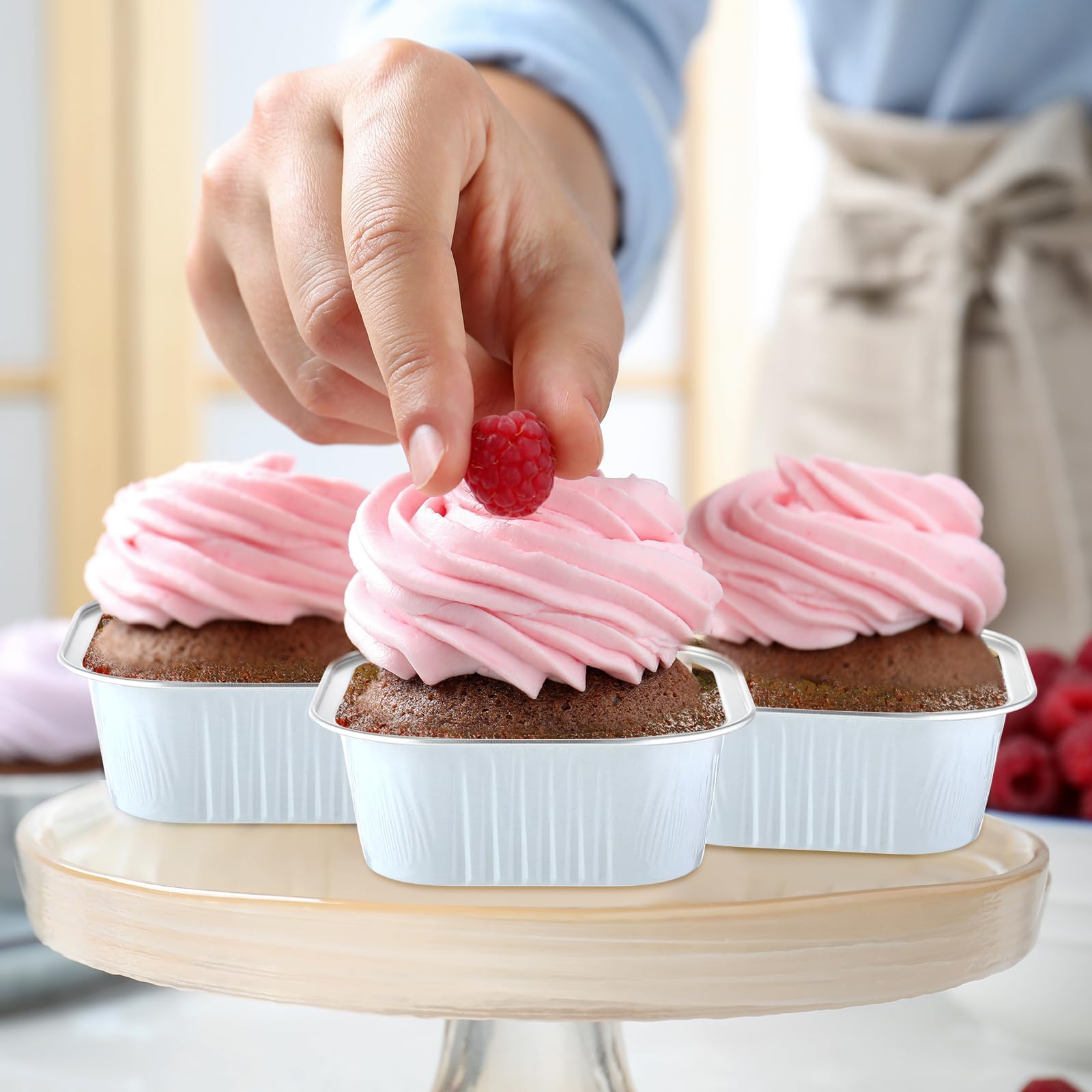Aoriher 150 Pcs 10 oz Mini Cake Pans with Lids Aluminum Foil Baking Cup Disposable Square 4 x 4 Large Baking Tin, Muffin Pan Cheesecake Kitchen Brownie Pudding Desserts Holder(White)