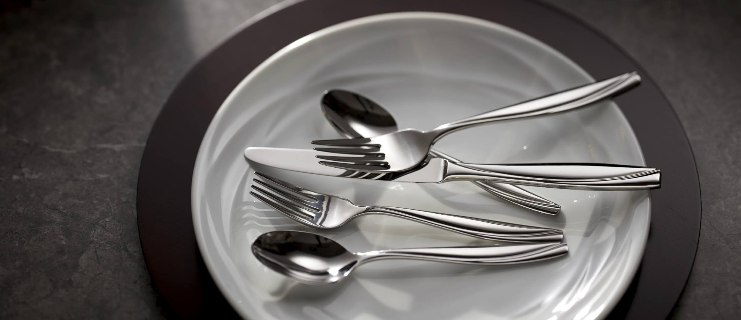 Oneida Camlynn Mirror 45 Piece Casual Flatware Set, 18/0 Stainless, Service for 8,Silver (Pack of 3)