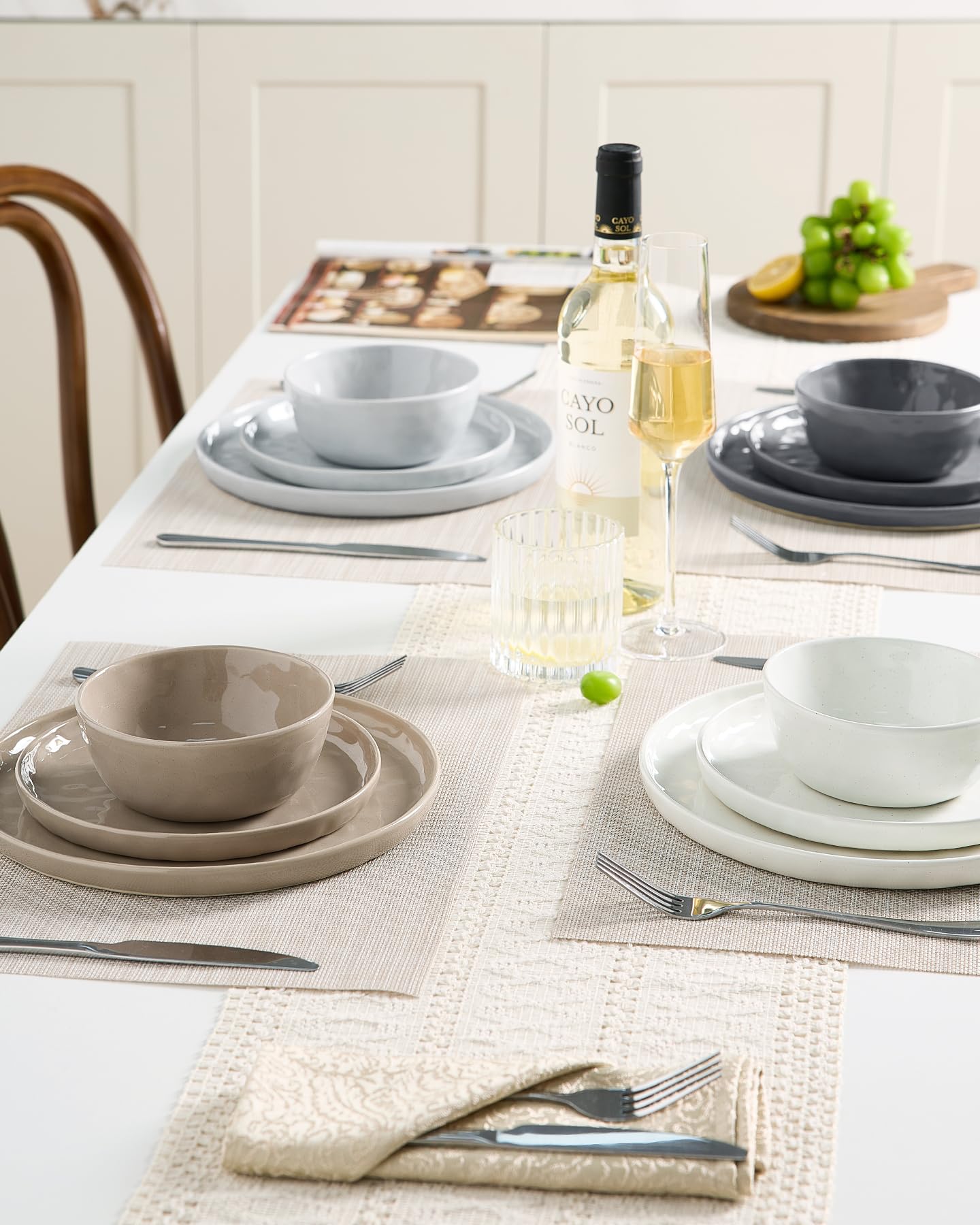 Famiware Mars Stoneware Dinnerware Set for 4, Multi-color