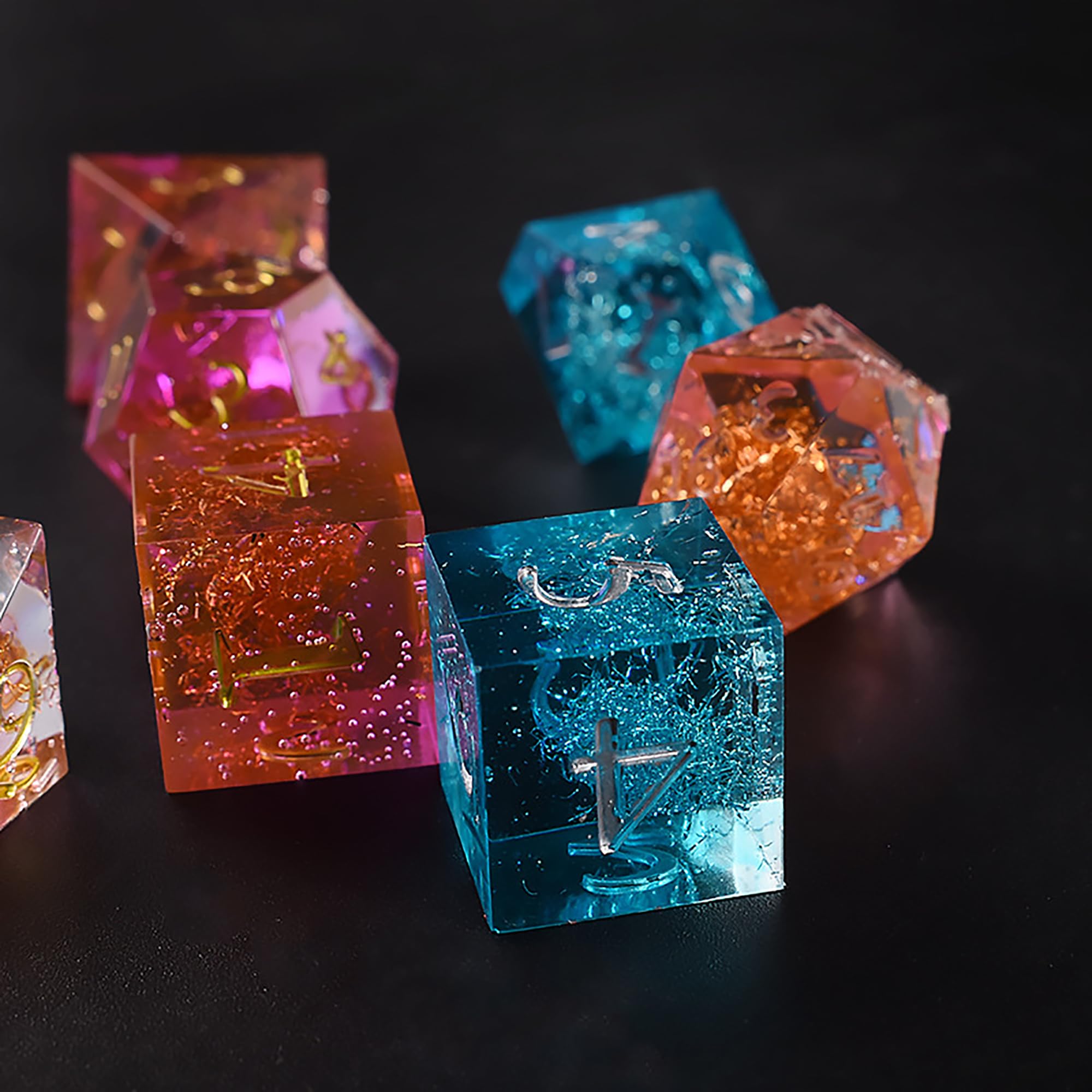 7 Cavities Dice Resin Mold - Resin Casting Silicone Molds for Home Decor & Candle Making Wave Spiral Mold