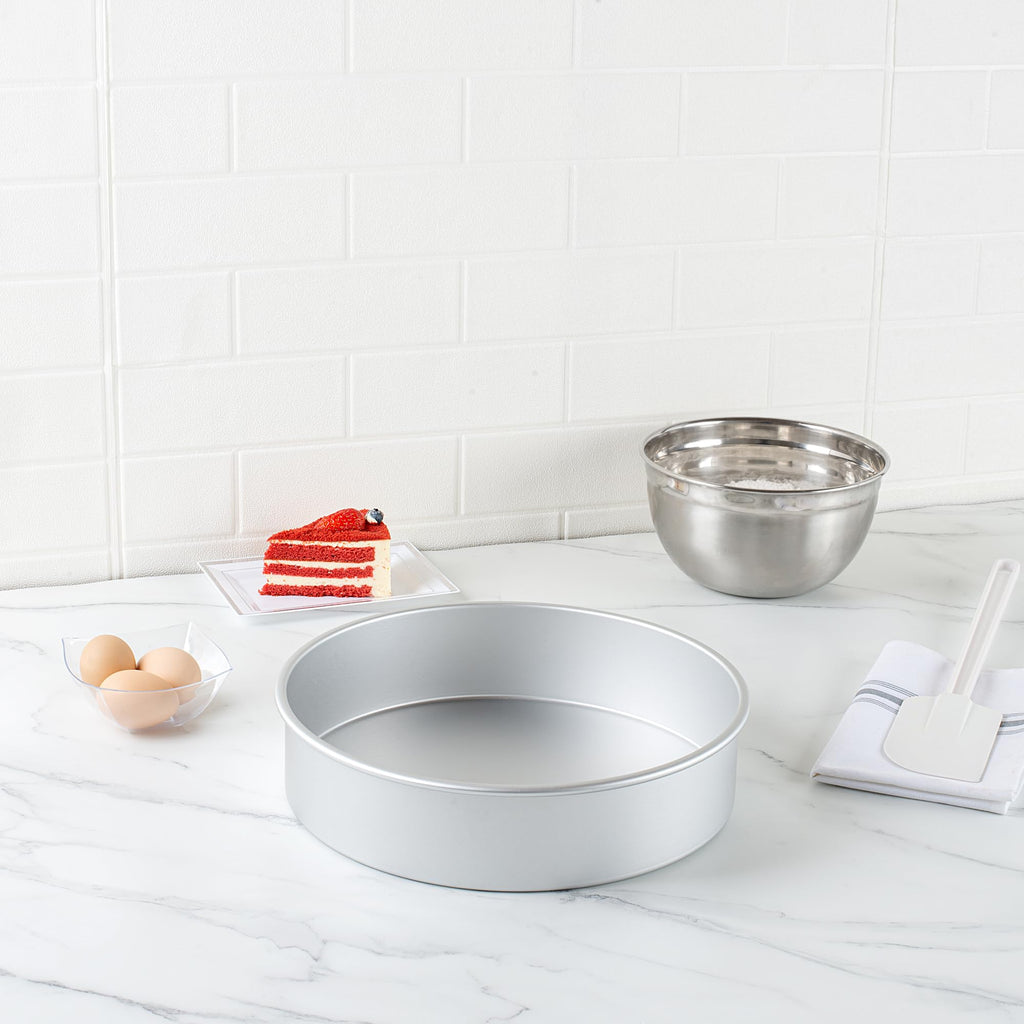 Restaurantware-Met Lux 12 x 3 Inch Straight-Sided Baking Tin, 1 Round Cake Pan - Oven-Ready, Freezable, Anodized Aluminum Round Baking Pan, Greaseproof, For Layer Birthday Cake