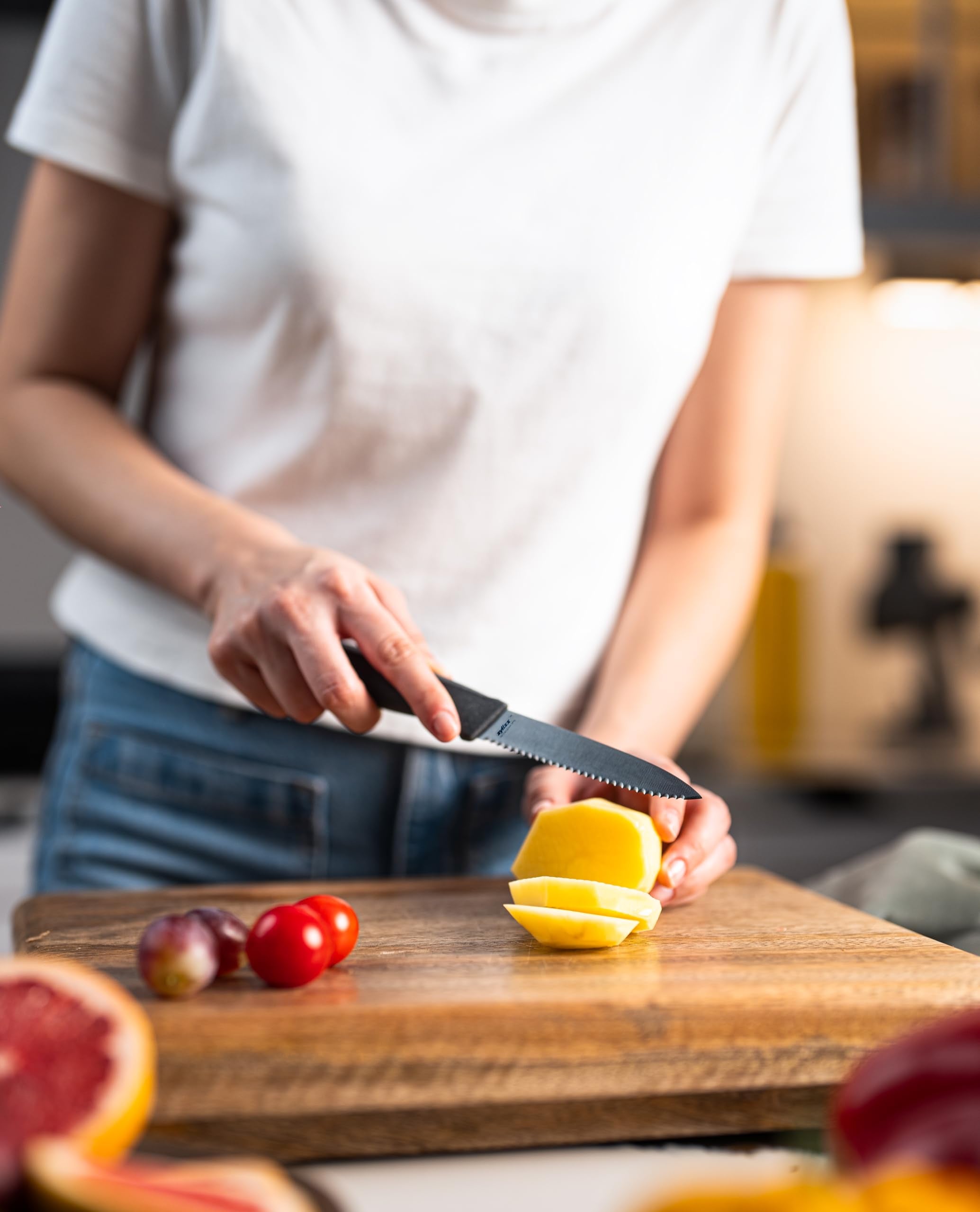 Zyliss Serrated Paring Knife – German Stainless Steel Blade with Sustainable Wheat Straw NonSlip Handle – Blade Guard Included – Dishwasher Safe – 3.9 inches - Gray