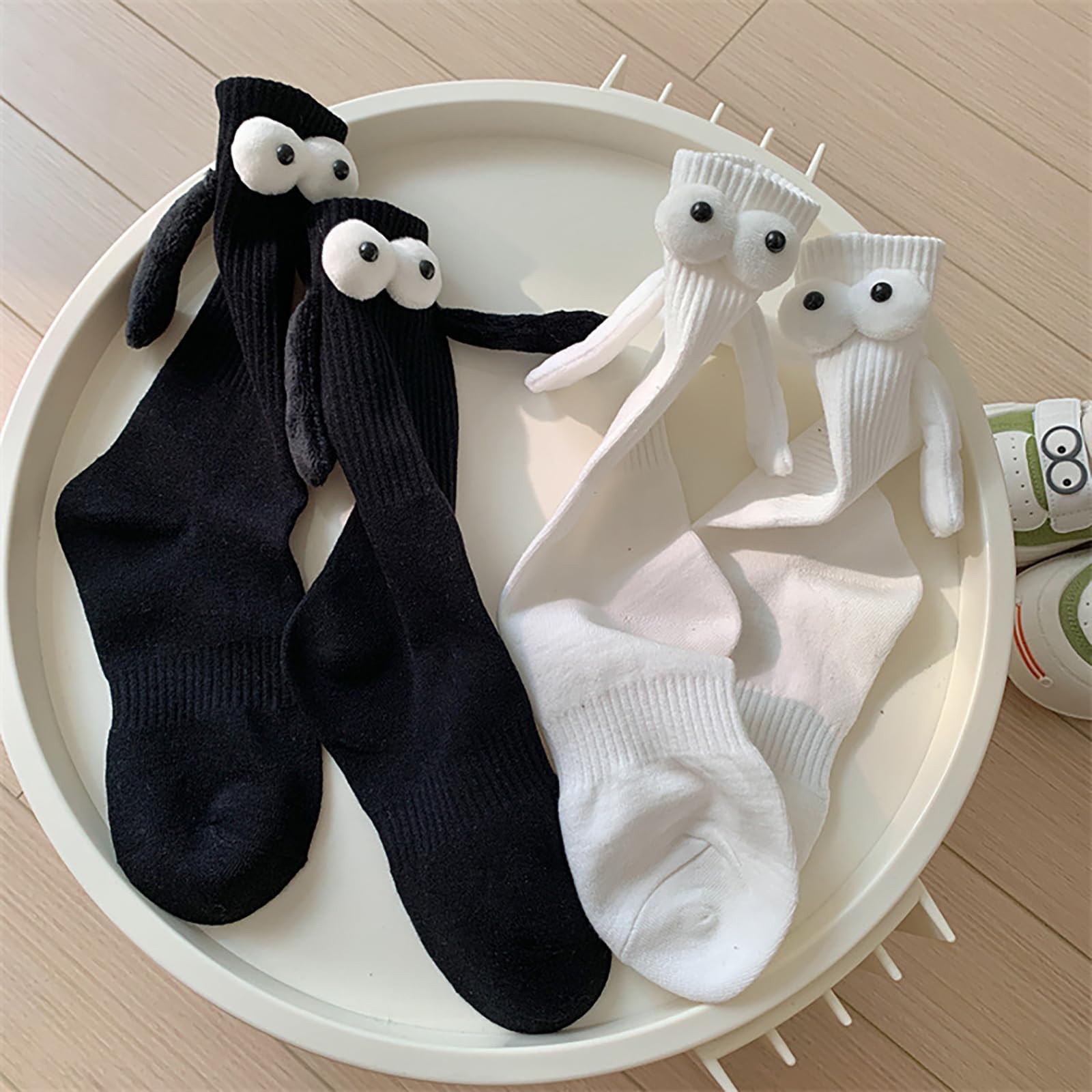 Oneastern 2 Pairs Magnetic Holding Hands Socks Funny Couple Gifts, Best Friend, Engagement, Anniversary, Teens Gag Cute Weird Stuff