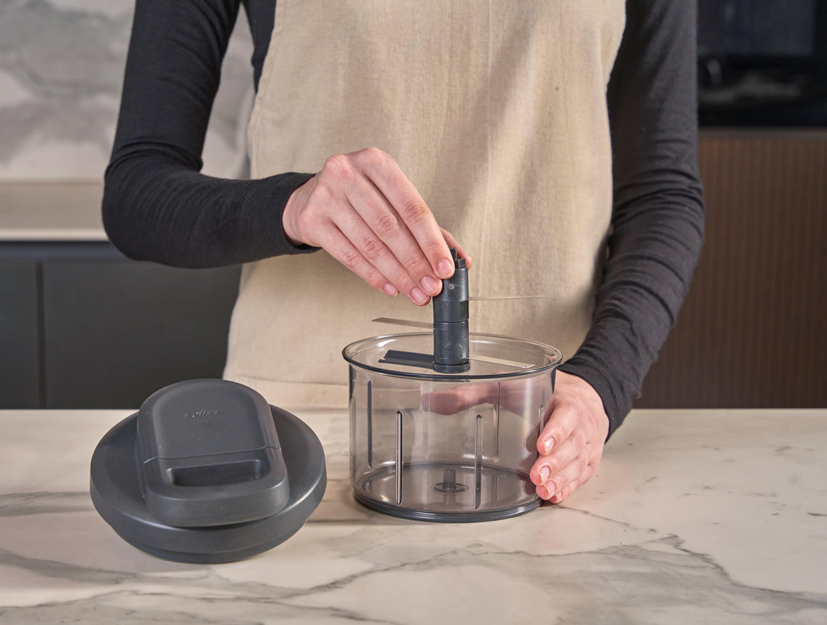 Zyliss Easy Pull Food Chopper & Manual Food Processor, Gray, Easy Pull 3.0