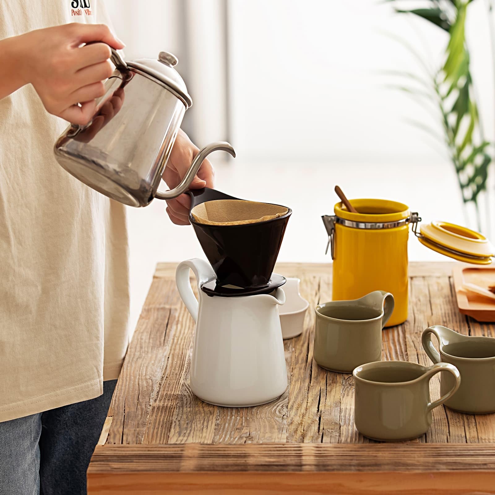 ZERO JAPAN - Bee House Pour Over Coffee Dripper - Ceramic Coffee Maker with Elegant Peek Hole, Drip Cone Brewer Coffee Gifts, Brewing Accessories - Black, Standard Size