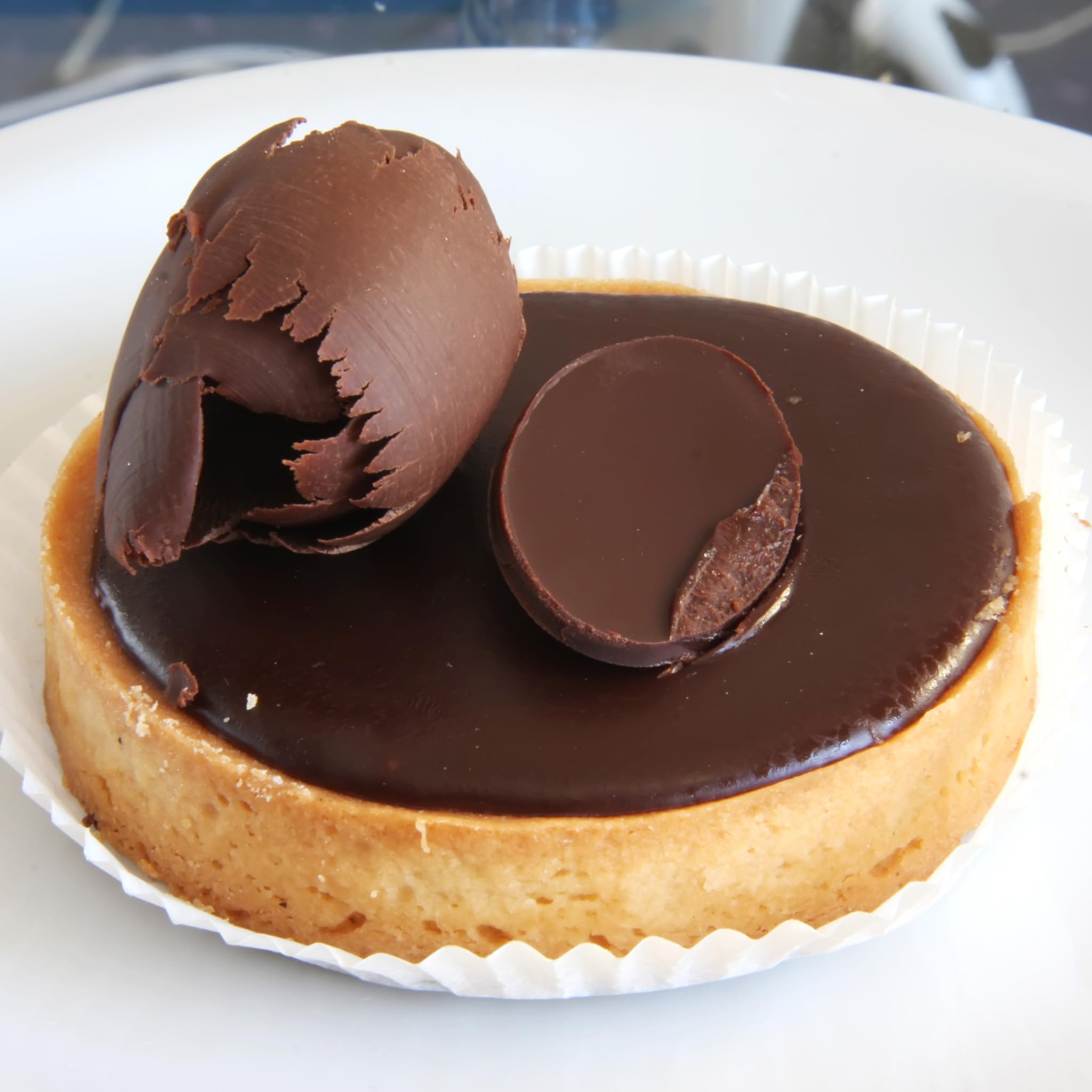 Cambie Sweet Round Large Tart Shells, 3.15" Diameter, French Style Tart Shells with White Chocolate Coating (Pack of 24)