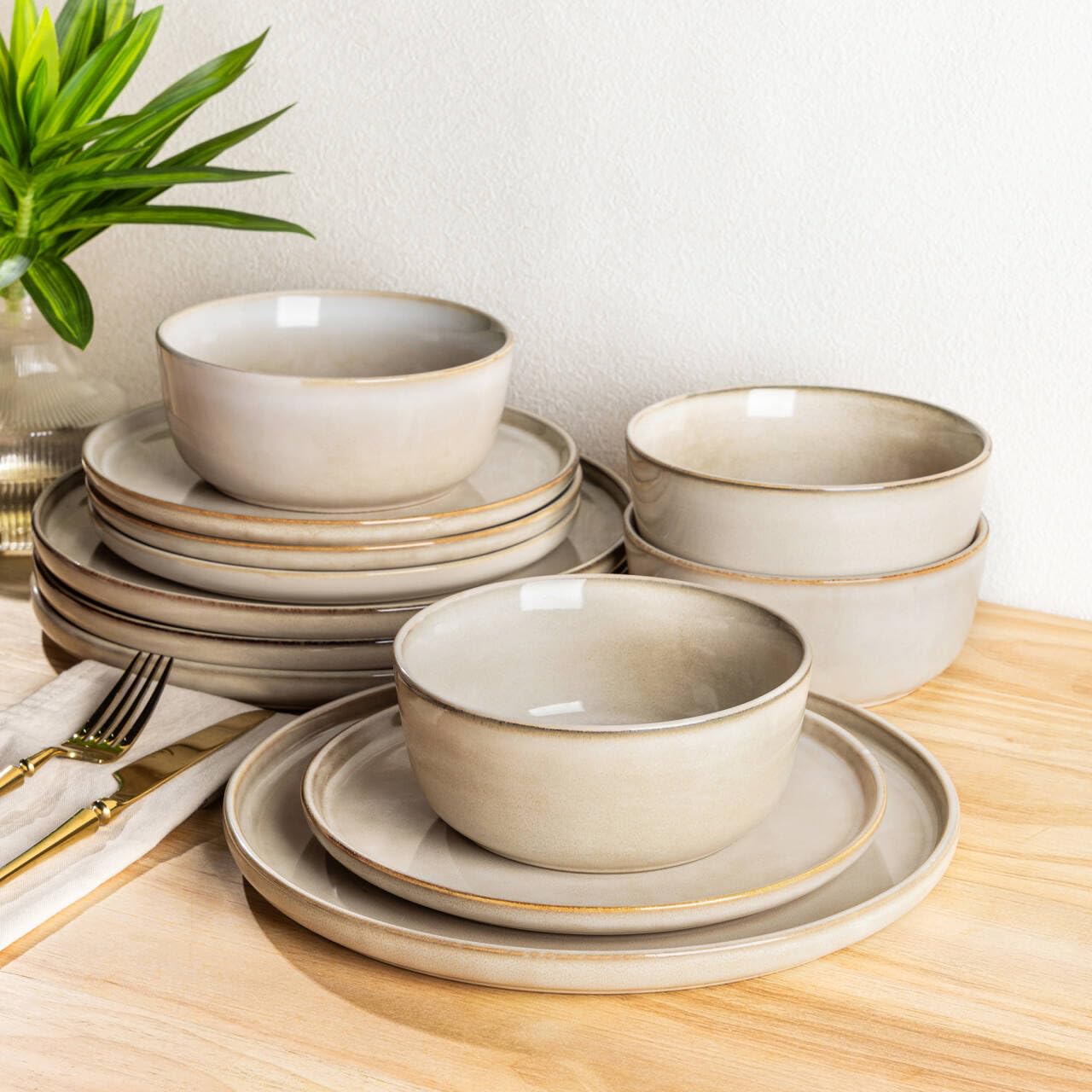 AmorArc Stoneware Dinnerware Sets for 8, 24Pcs Plates and Bowls Sets Dishes