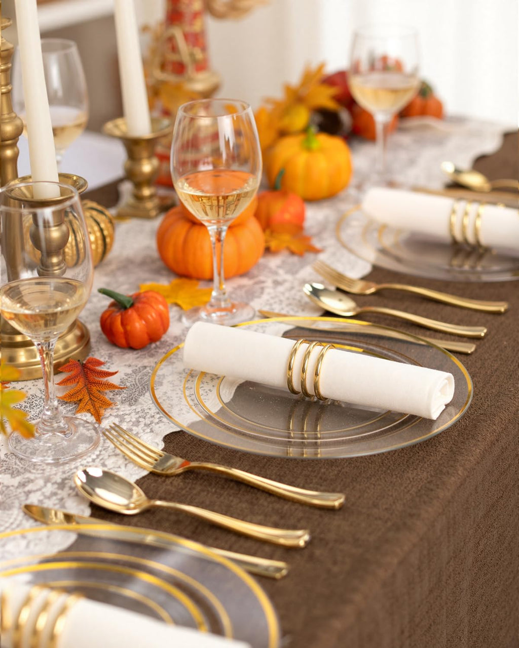 bUCLA 150Pcs Clear Gold Plastic Dinnerware Set - Clear and Gold Disposable Plates Include 25 Dinner / 25 Dessert Plates,25 Knives,25 Forks,25 Spoons,25 Cups for Party