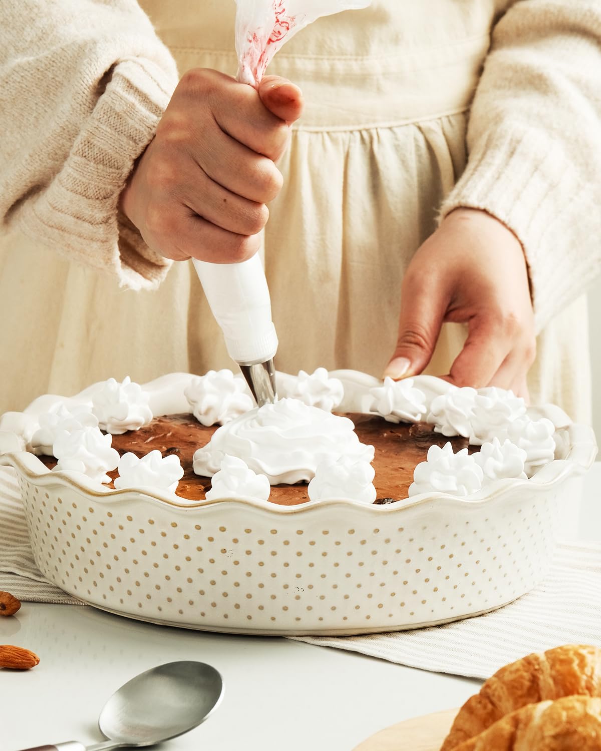 getstar Ceramic Deep Pie Pan, 9 inch Pie Dish for Baking, Non-Stick, Oven & Dishwasher Safe, Farmhouse Decor Quiche Baking Dish, Pie Plate, Deep Dish Pie Pan