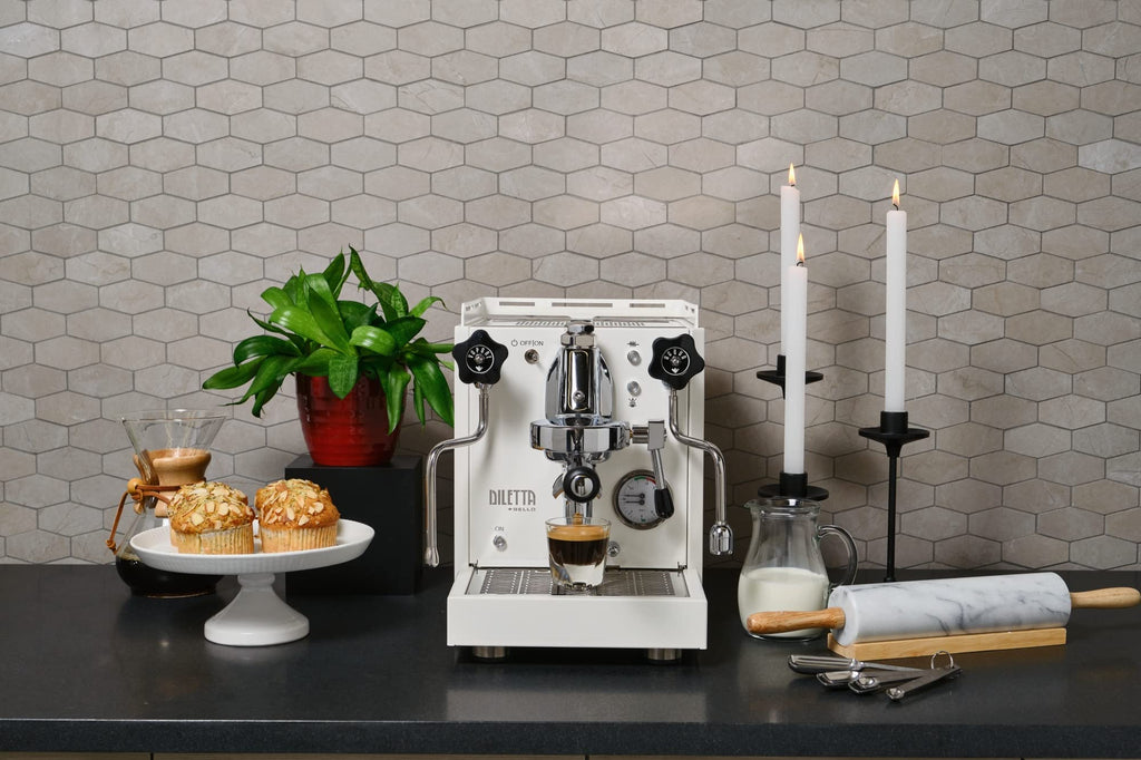 Diletta Bello Espresso Machine | Heat Exchanger | E61 | Manual Control | 3 Liter | Made In Italy | (White)