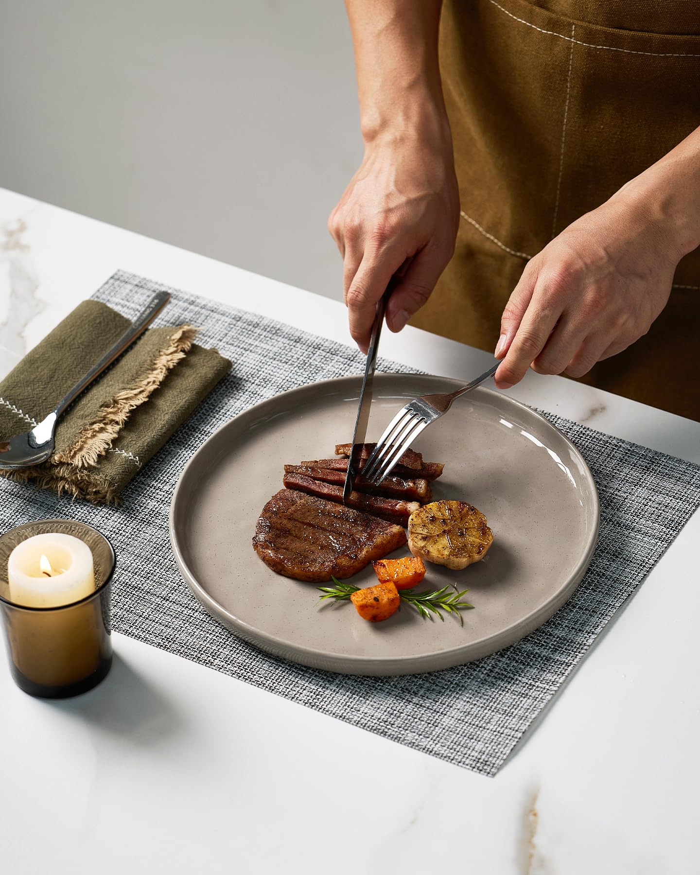 Famiware Mars Stoneware Dinnerware Set for 4, Multi-color