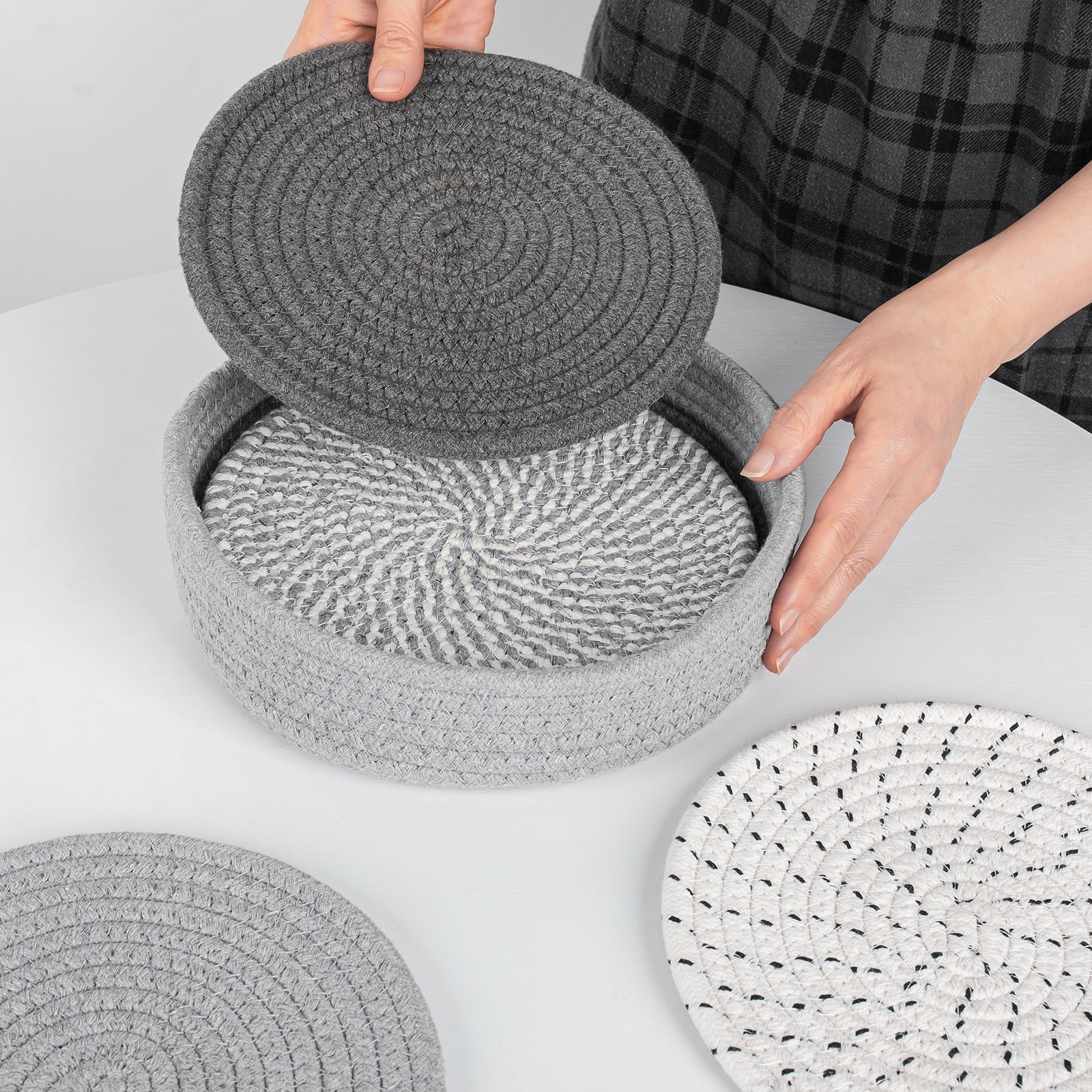 BUEDM 8 Inch Trivets for Hot Dishes, 6 Pcs Cotton Hot Pads with Basket
