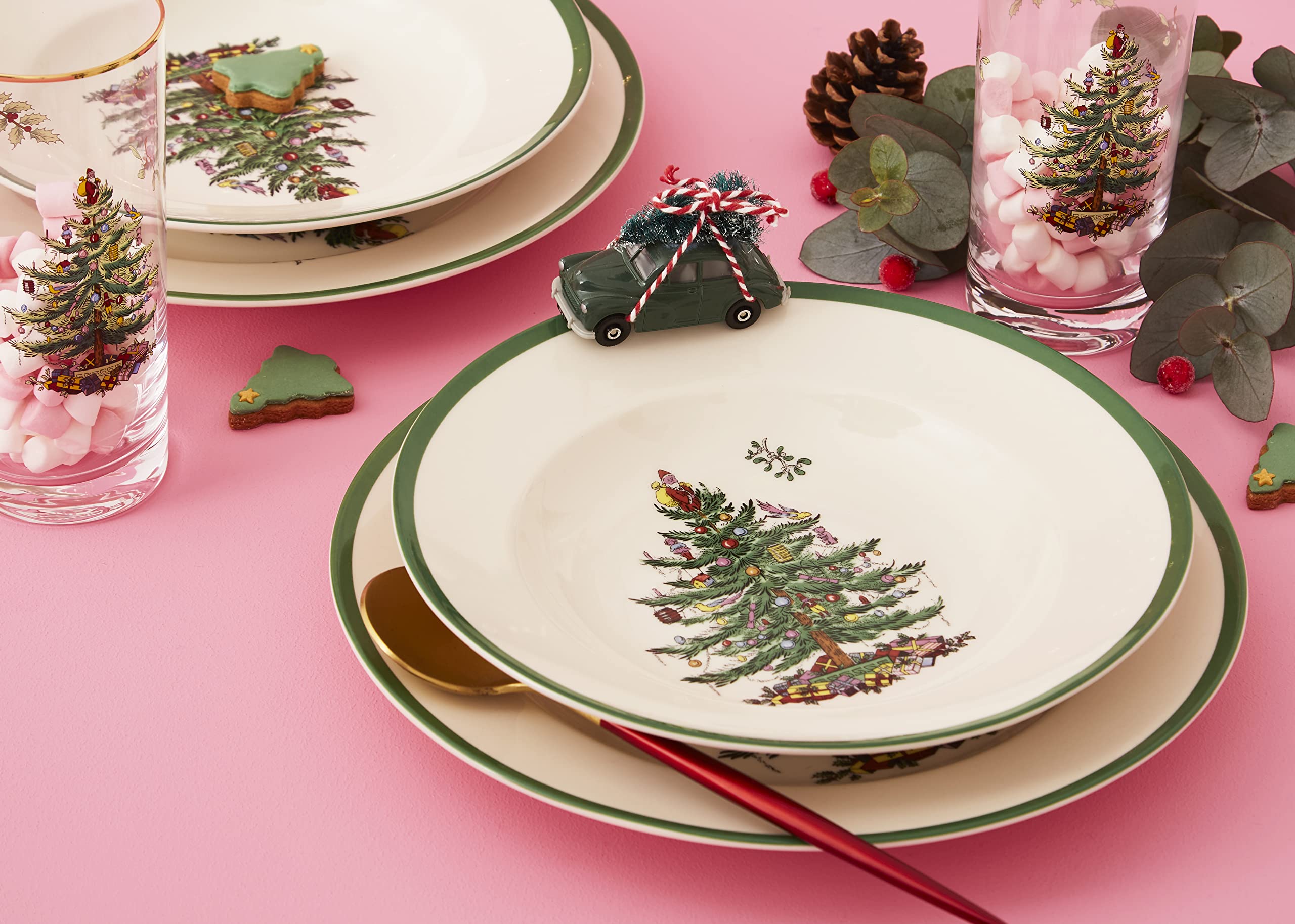 Spode Christmas Tree 9" Soup Plate (Set of 4) – Stoneware Bowls with Festive Tree Design & Green Rim, Ideal for Serving Soup, Pasta, Salad – Microwave & Dishwasher Safe Holiday Dinnerware