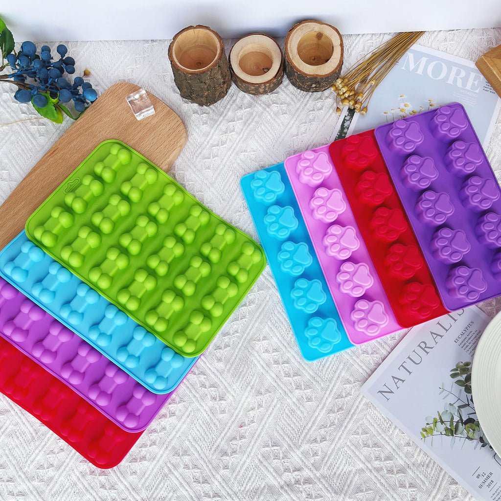 SAGOOITS 8PCS Silicone Molds Puppy Dog Paw and Bone Shape, Reusable Silicone Chocolate Molds, Non-Stick gummy molds, Dog Treat Molds, Used for Chocolate, Candy,Pudding, Jelly,Ice Cube,Biscuits
