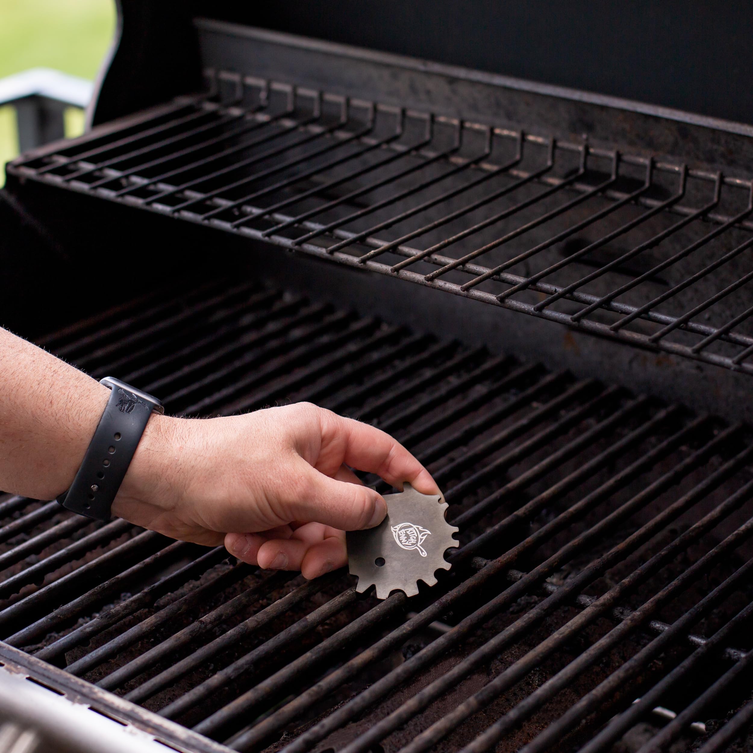 KITCHENNY Bristle-Free Grill Scraper Gadget for Dads Who Like Grilling and Have Everything