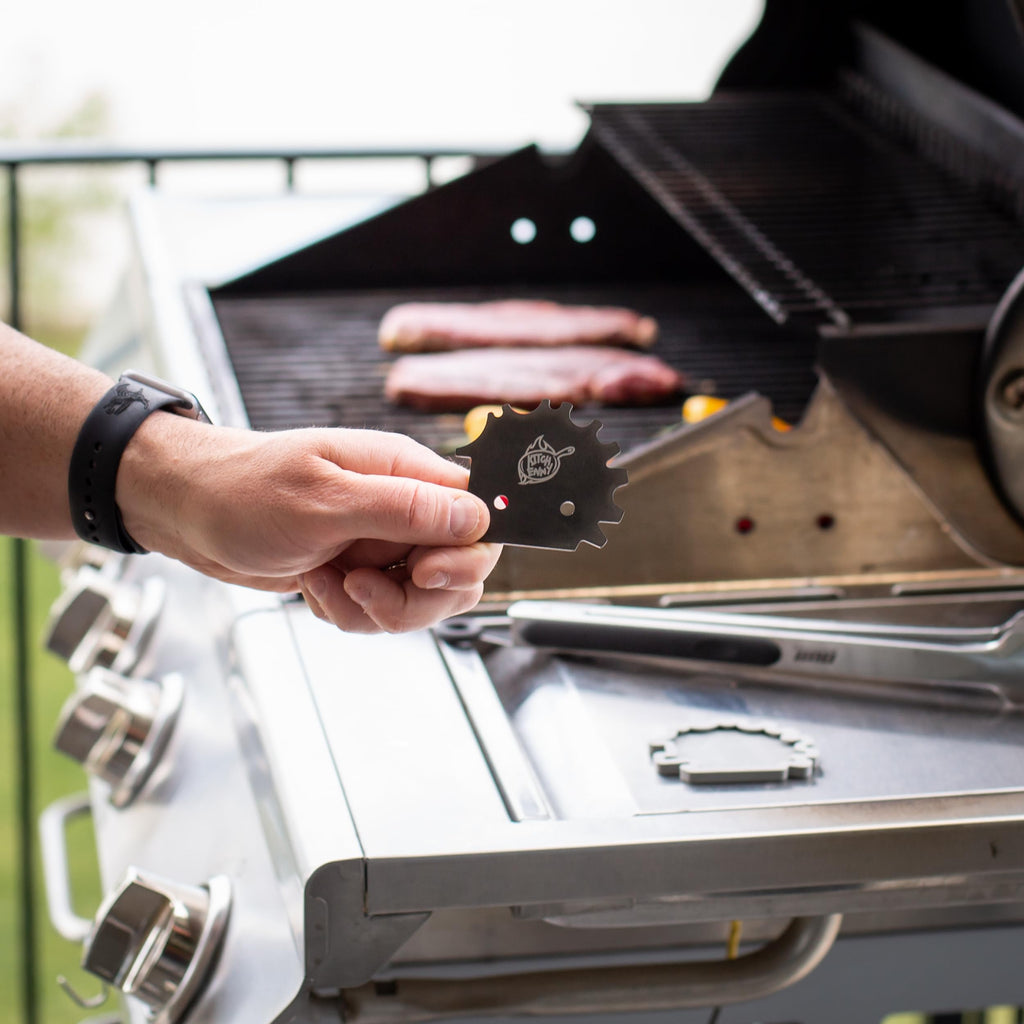 KITCHENNY Bristle-Free Grill Scraper Gadget for Dads Who Like Grilling and Have Everything