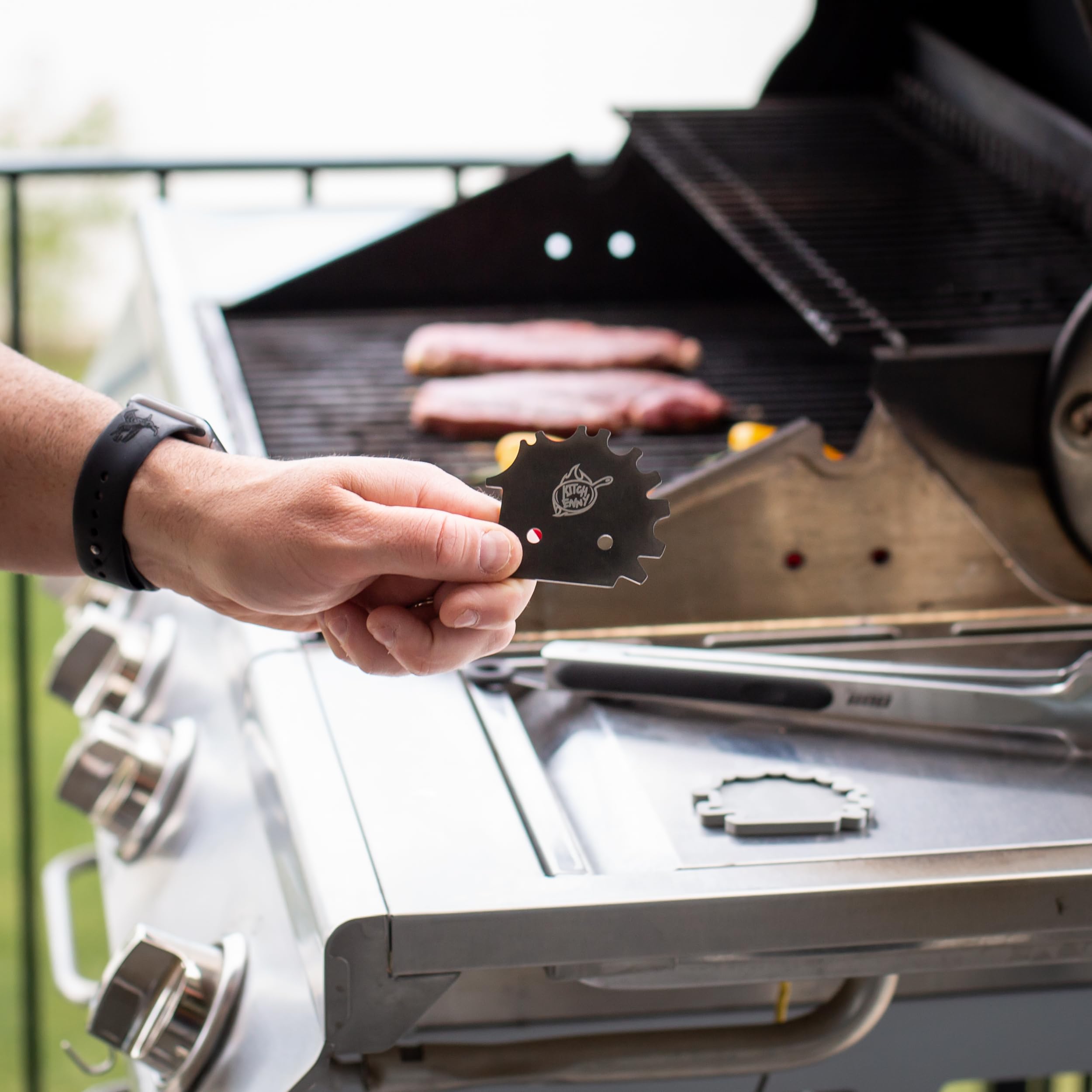 KITCHENNY Bristle-Free Grill Scraper Gadget for Dads Who Like Grilling and Have Everything
