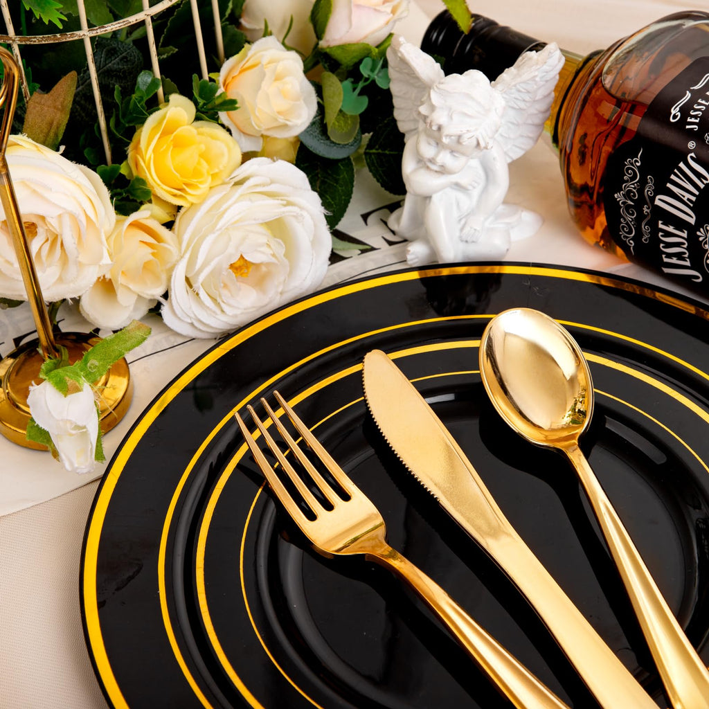 bUCLA 600PCS Black and Gold Disposable Dinnerware Set - Black Plastic Plates Disposable for Party Include 100 Dinner&100 Dessert Plates,100 Knives,100 Forks,100 Spoons,100 Cups for Party & Graduation