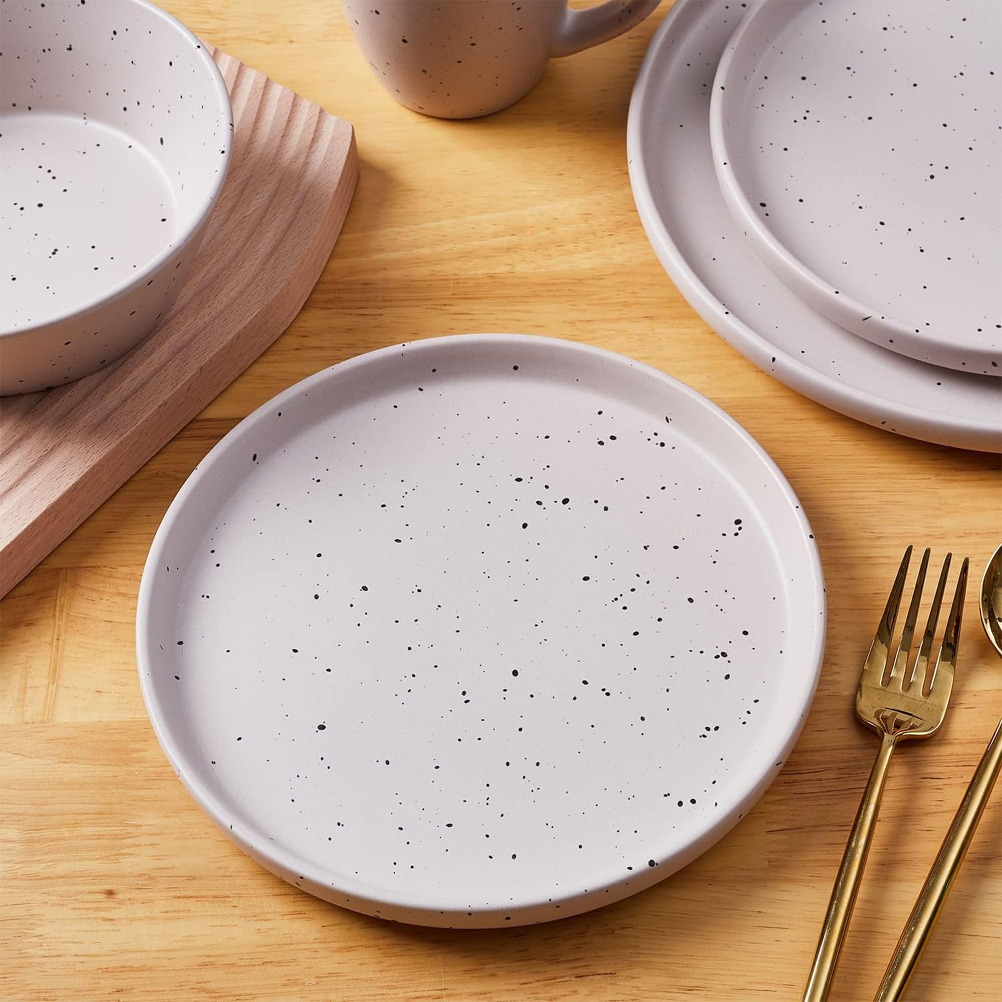 Stone Lain Jade Stoneware 16 Piece Dinnerware Set, Home Kitchen Dish Set with Dinner Plates, Salad Plates, Bowls, & Mugs - Service for 4, Taupe