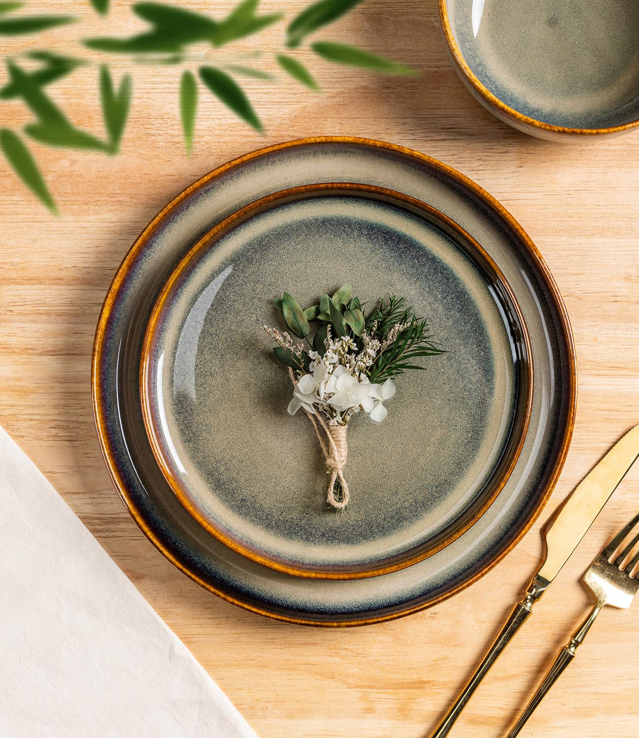 TheTerra Ceramic Dinnerware Set for 4, 12-Piece Plates and Bowls Set