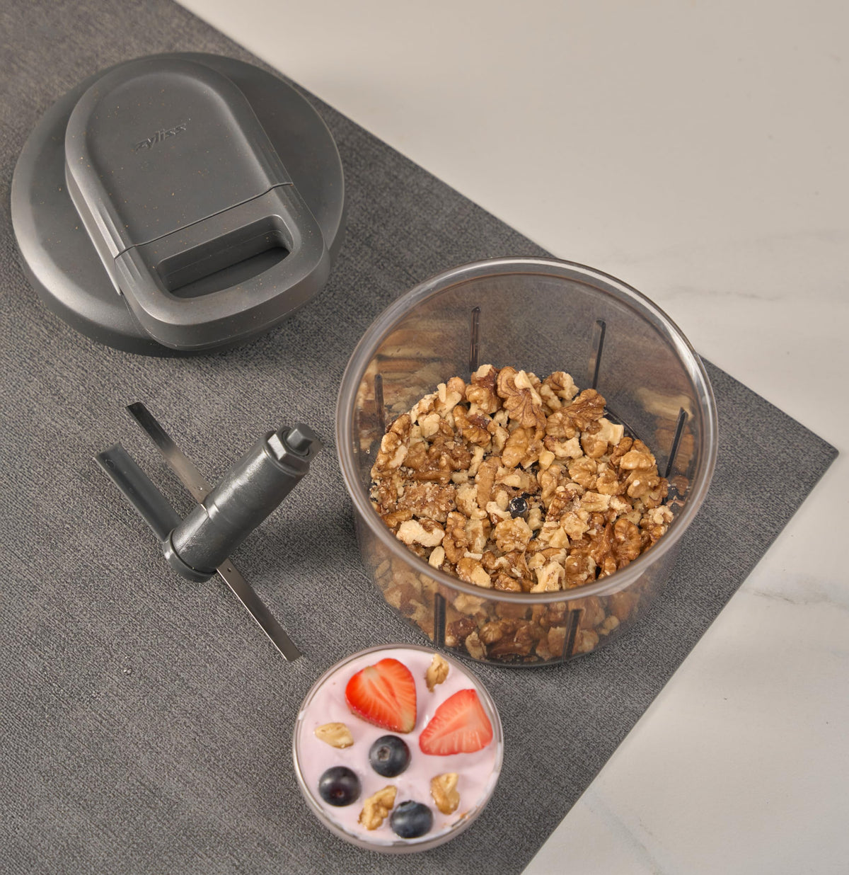 Zyliss Easy Pull Food Chopper & Manual Food Processor, Gray, Easy Pull 3.0