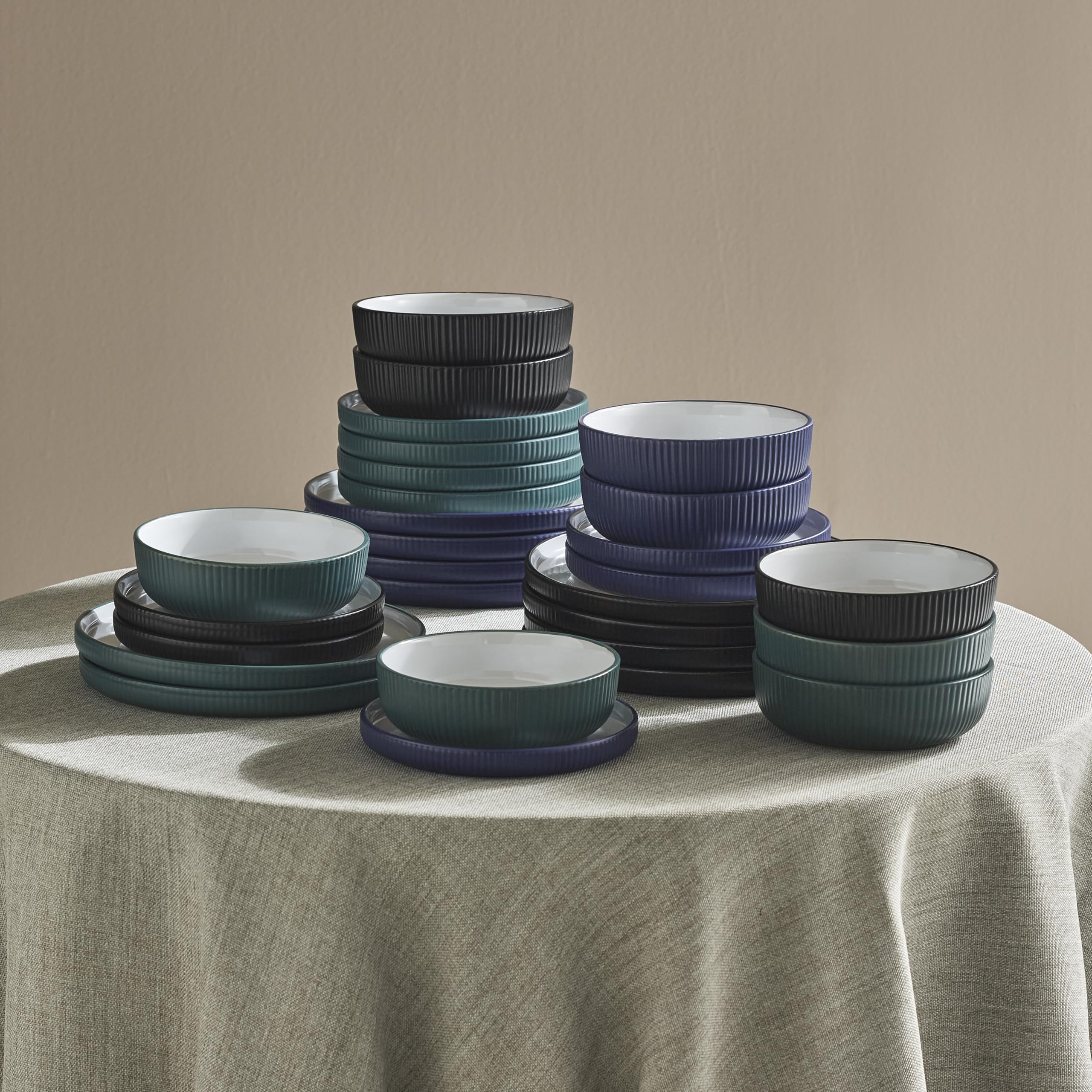 Christian Siriano Laro 12-Piece Stoneware Dinnerware Set, Plates and Bowls Set, Microwave and Dishwasher Safe, Dish Set for 4, Green