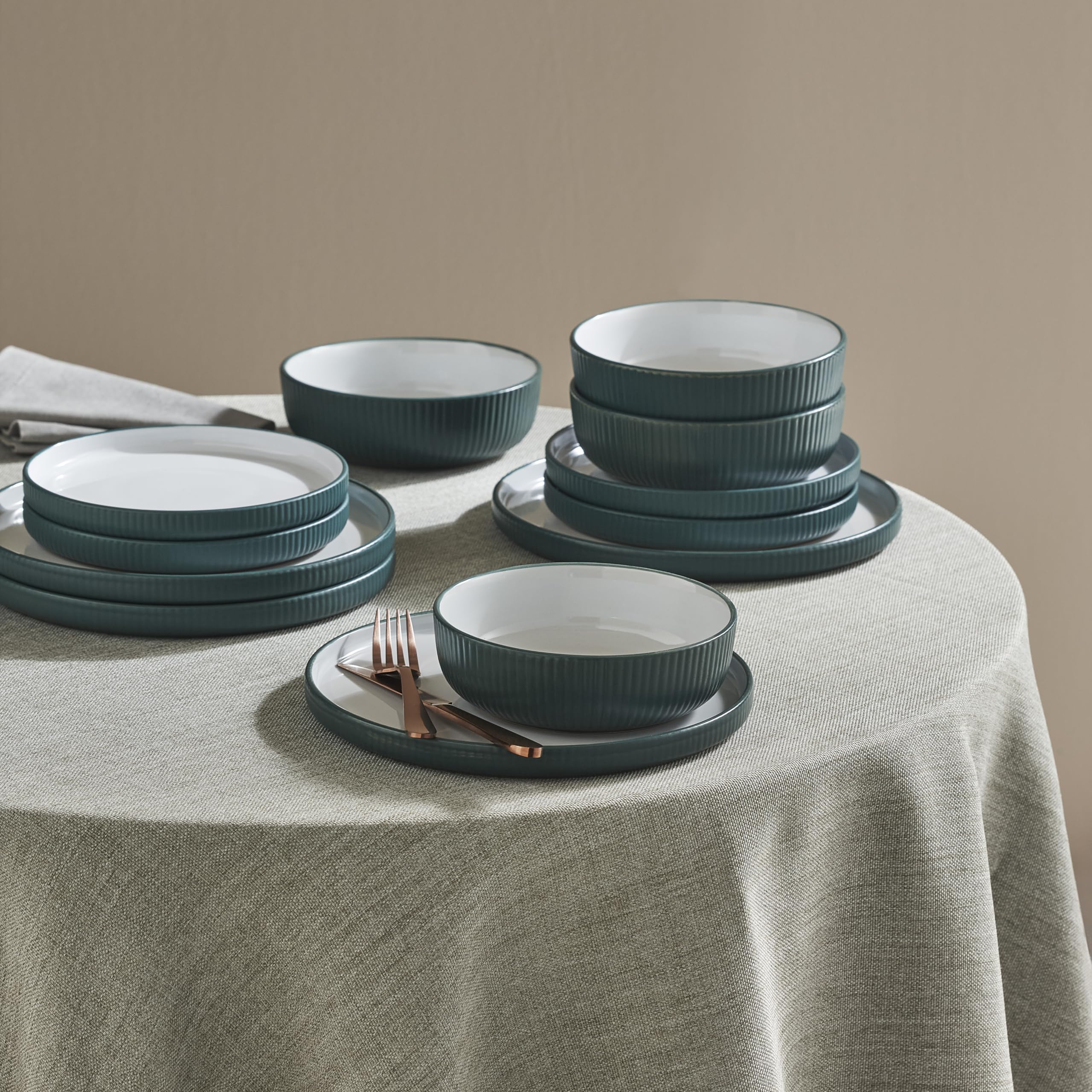 Christian Siriano Laro 12-Piece Stoneware Dinnerware Set, Plates and Bowls Set, Microwave and Dishwasher Safe, Dish Set for 4, Green